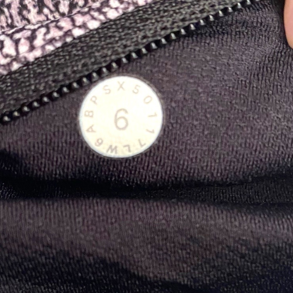 LULULEMON Pace Rival Crop (22") - Picture 8 of 15
